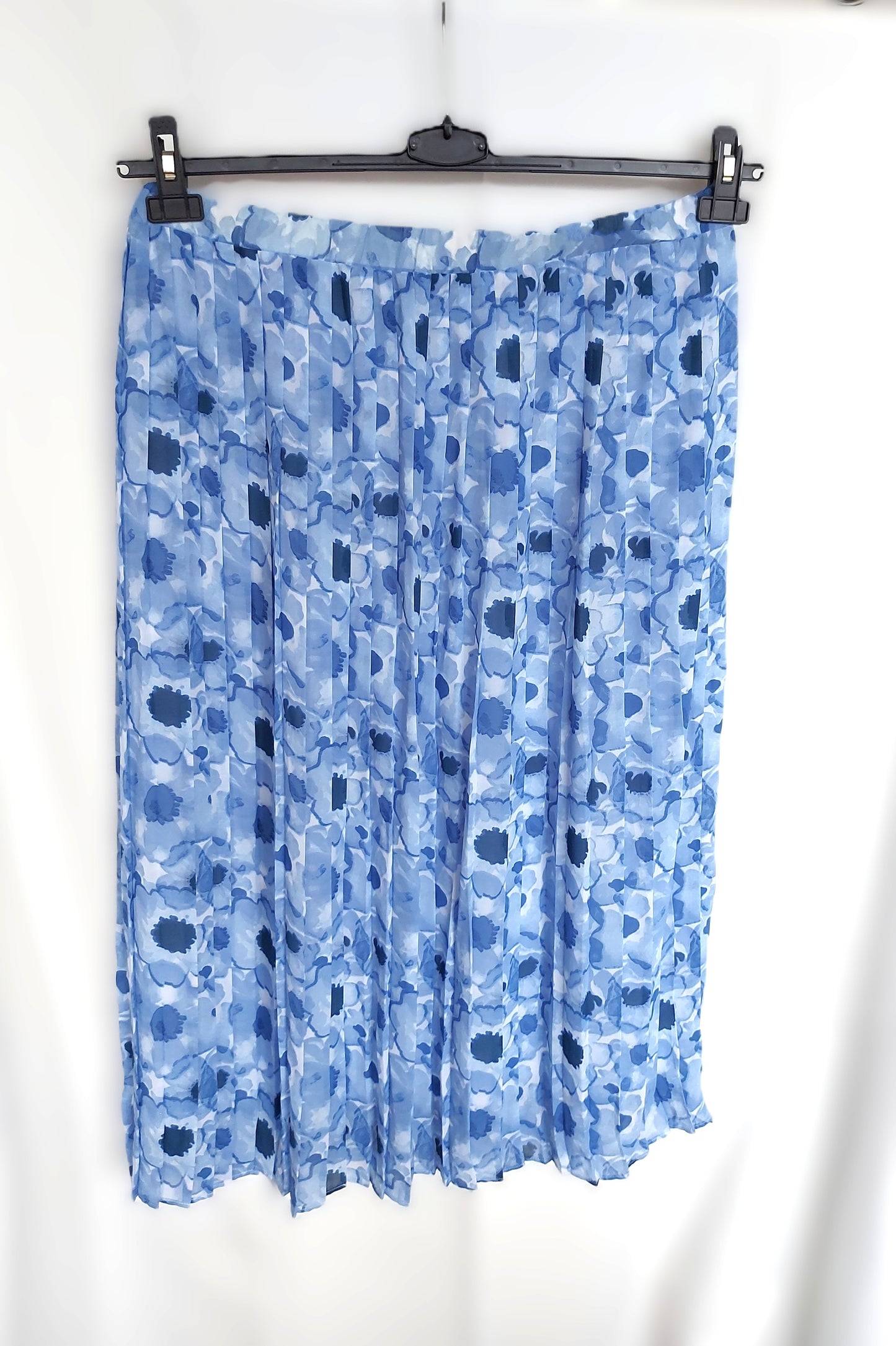 ,,KIABI" klostuotas sijonas (42-44 dydis).