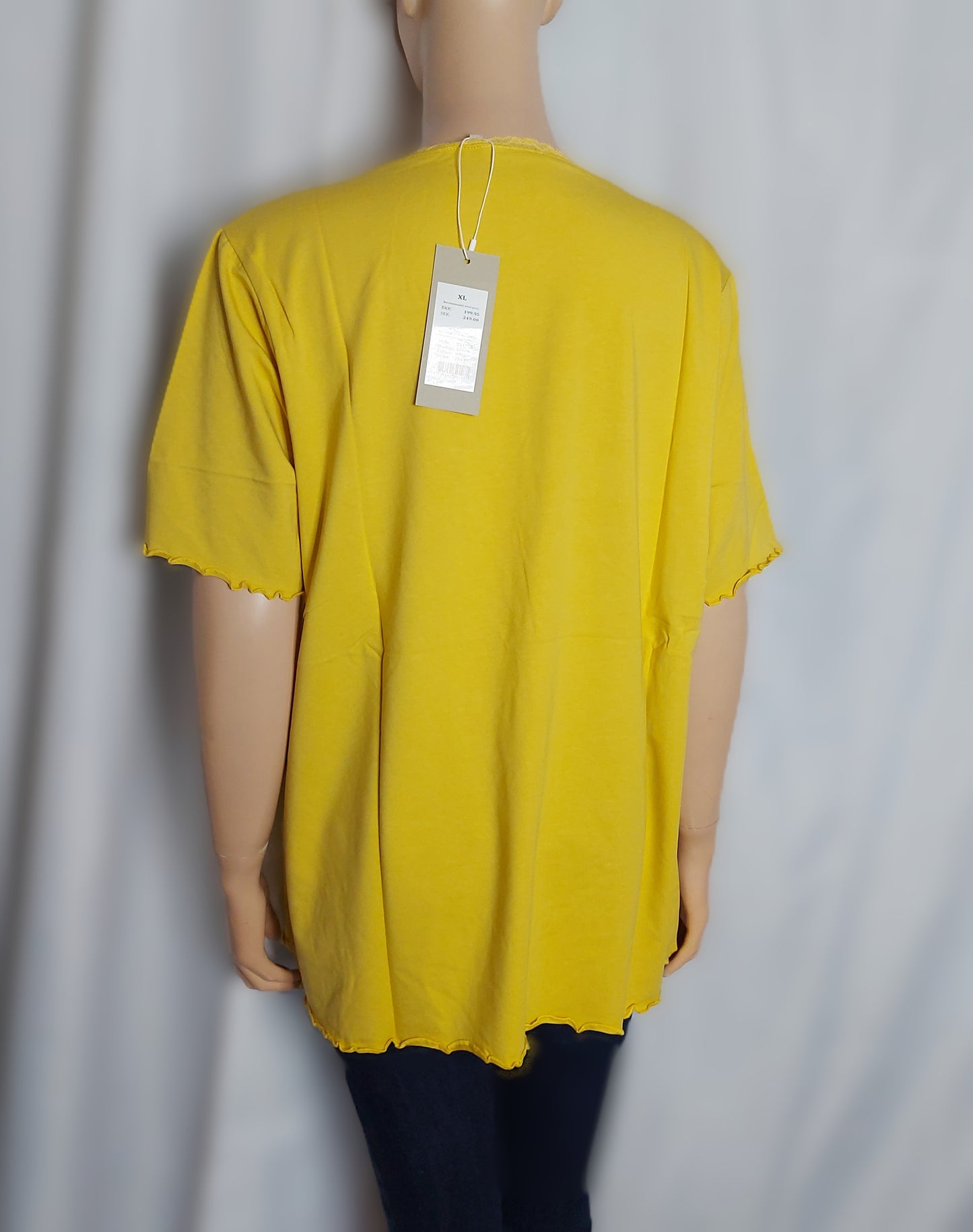 nėra ,,B.copenhagen" trikotažiniai, medvilniniai marškinėliai (M-XL dydis).