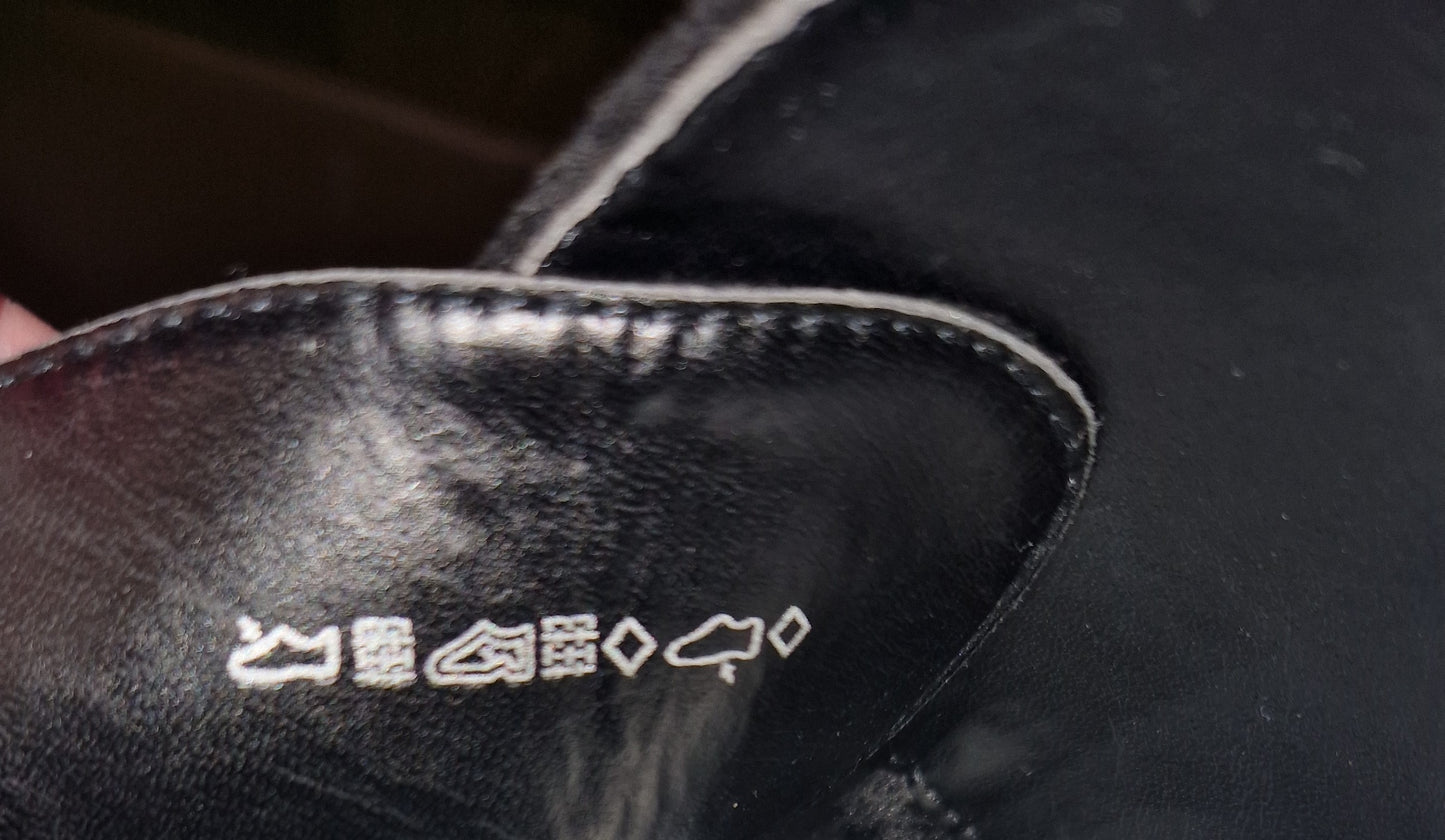 ,,EMMA SHOES BY" ilgaauliai (39 dydis).