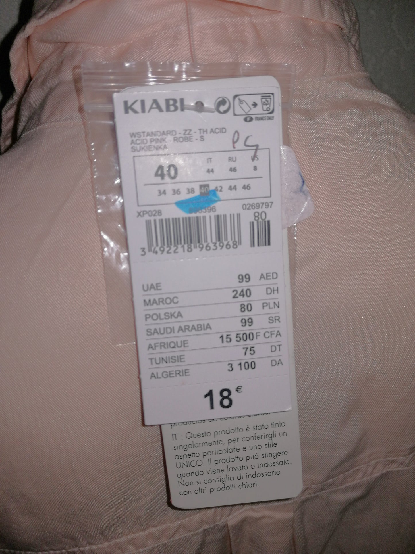 ,,Kiabi" marškinių tipo suknutė (40 dydis).