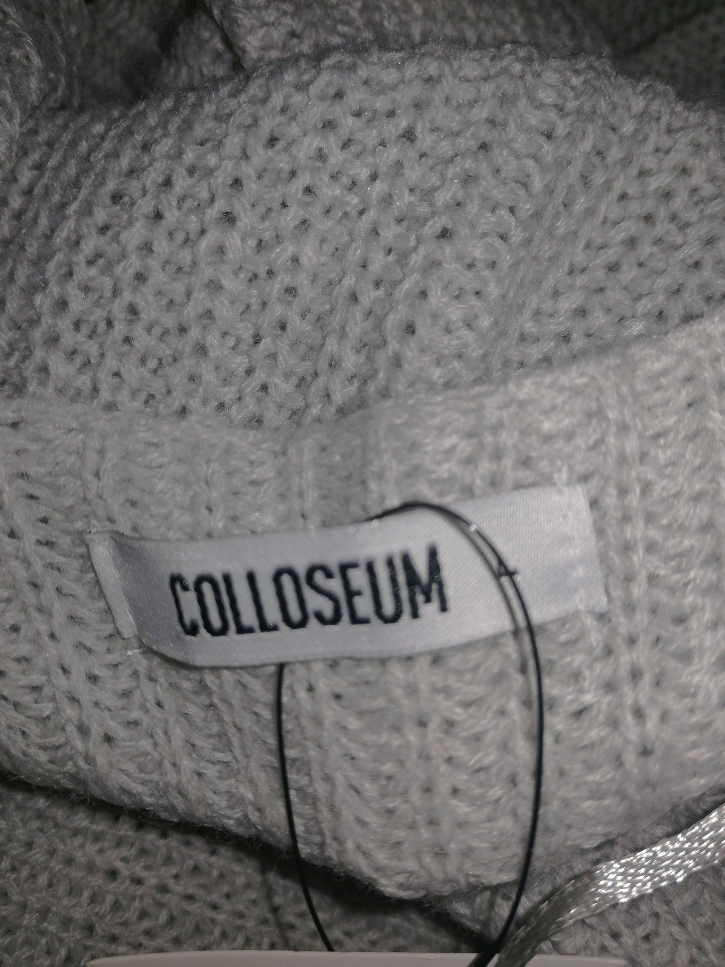,,COLLOSEUM" minkštas pusilgis kardiganas (L dydis).