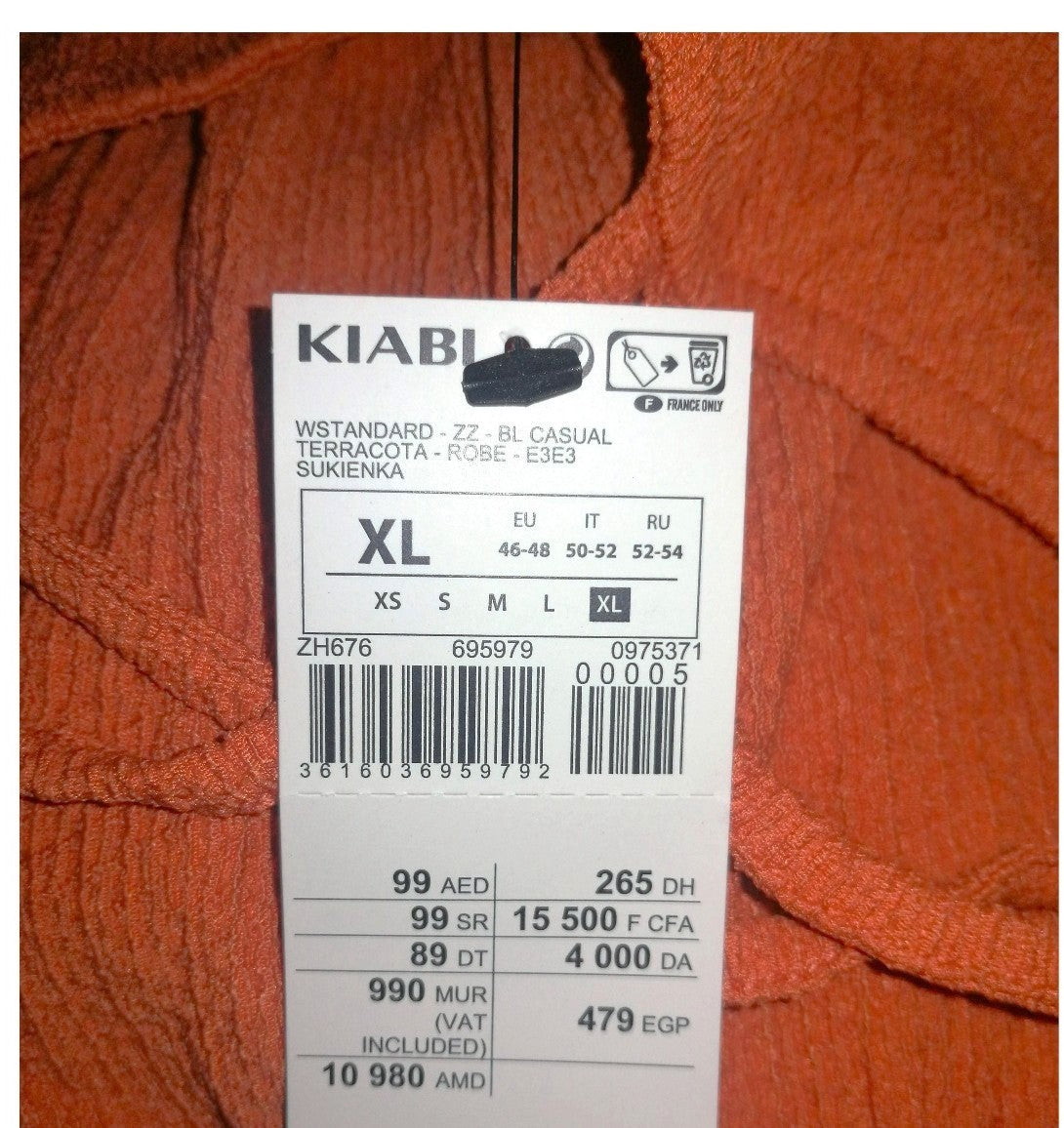 ,,KIABI" tampri, ilga suknutė (46-48 dydžiams).