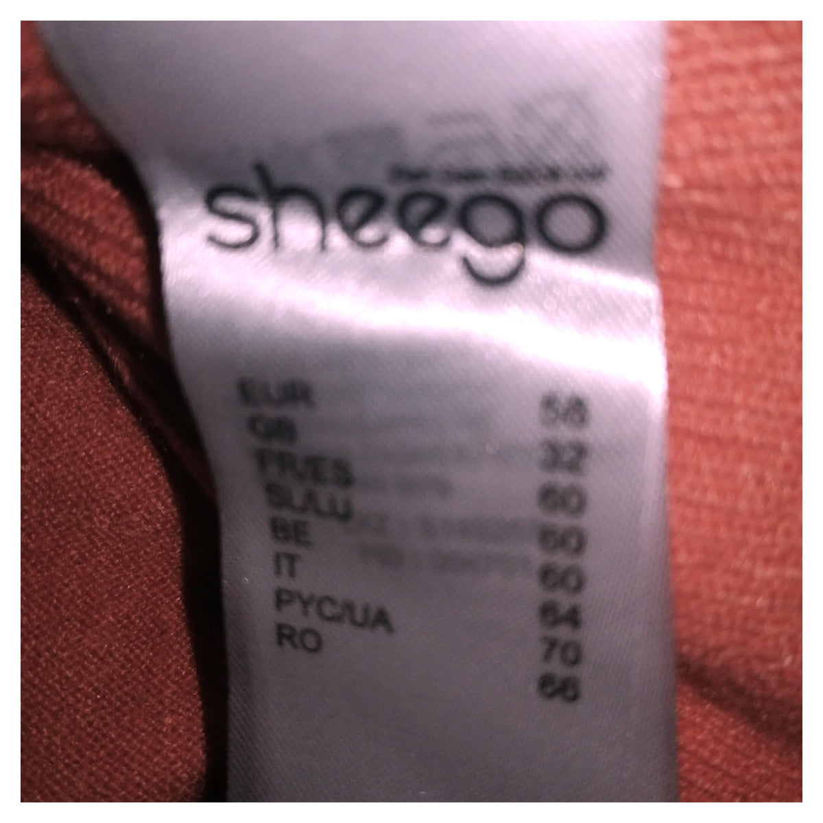 ,,SHEEGO" megzta suknutė.