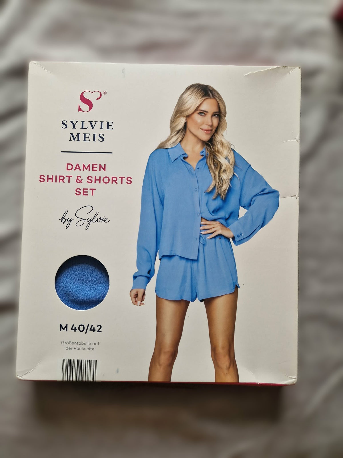 ,,Sylvie Meis" viskozinių marškinių ir šortų komplektas (34-42 dydis).