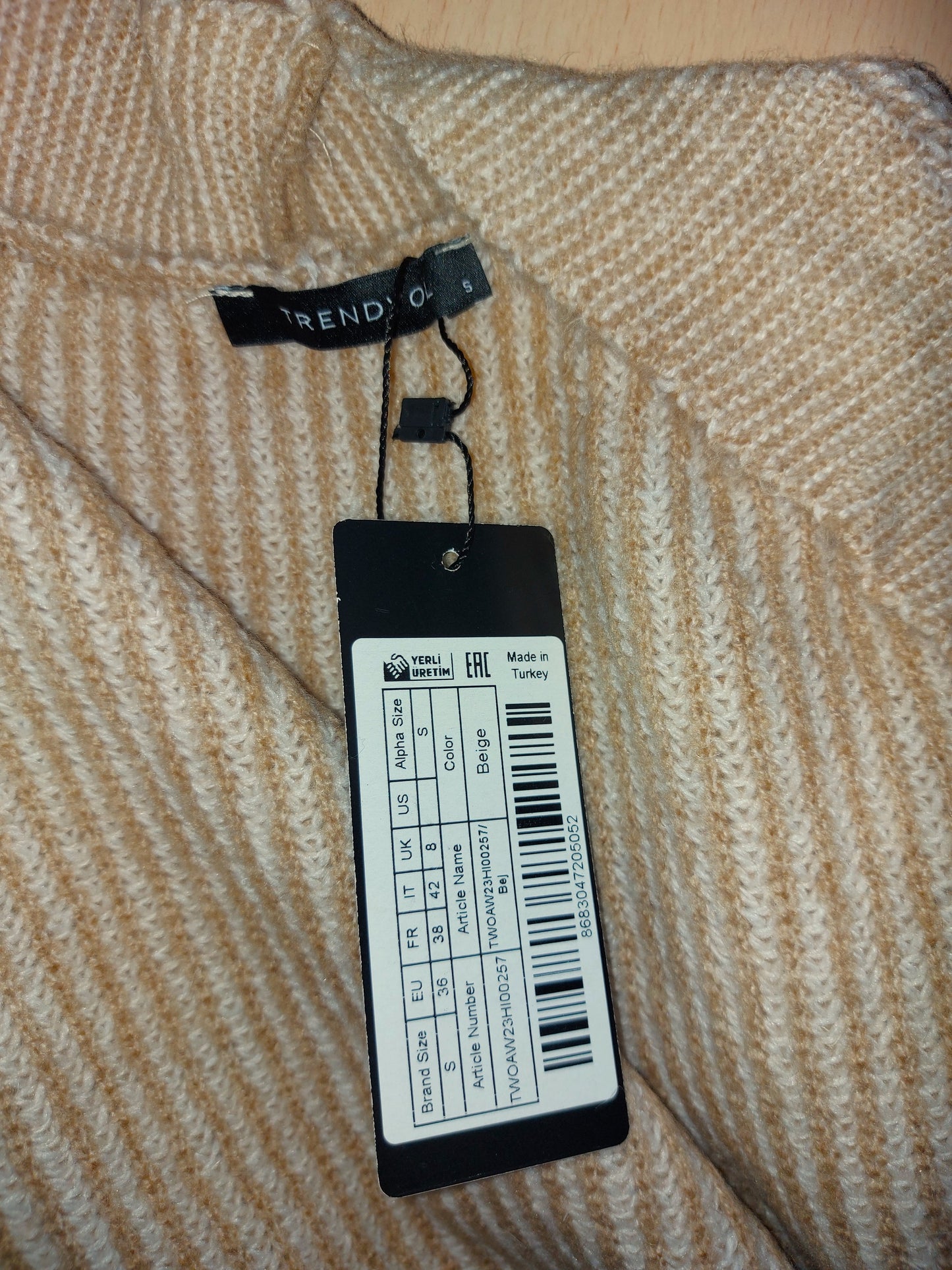 ,,TRENDYOL" minkštas, šiltas kardiganas (S-XL).