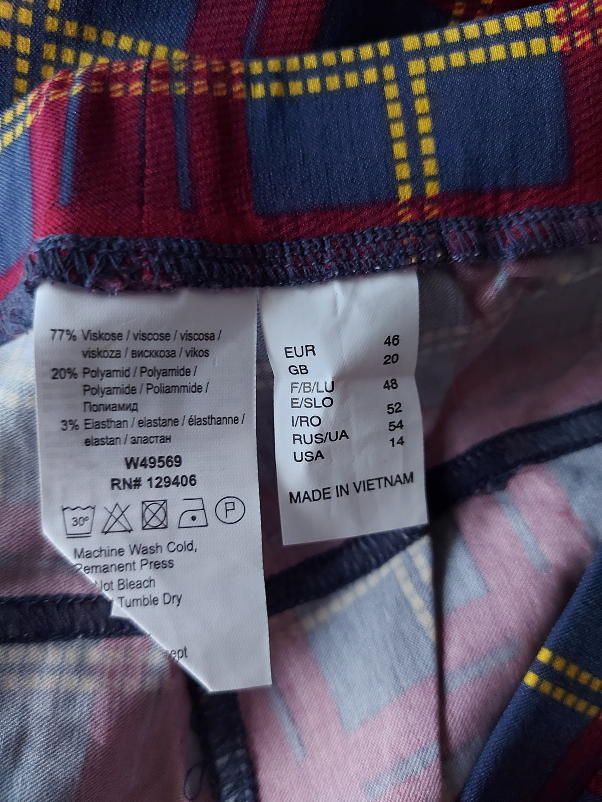 Vokiškos tamprios kelnės (46 dydis).