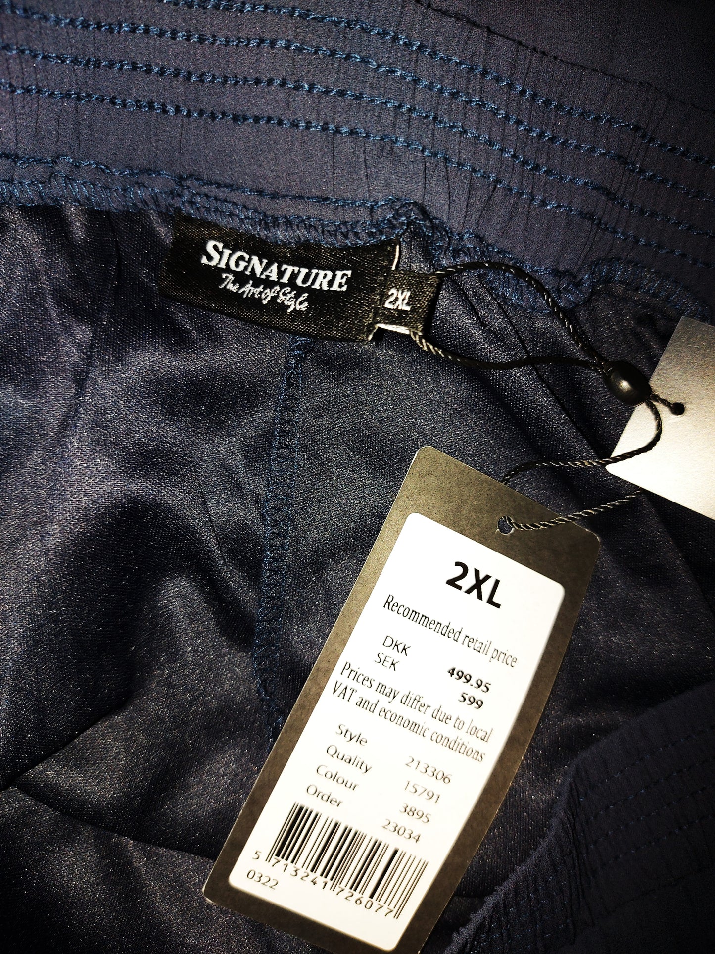 ,,SIGNATURE" klasikinis sijonas (M-3XL dydis).