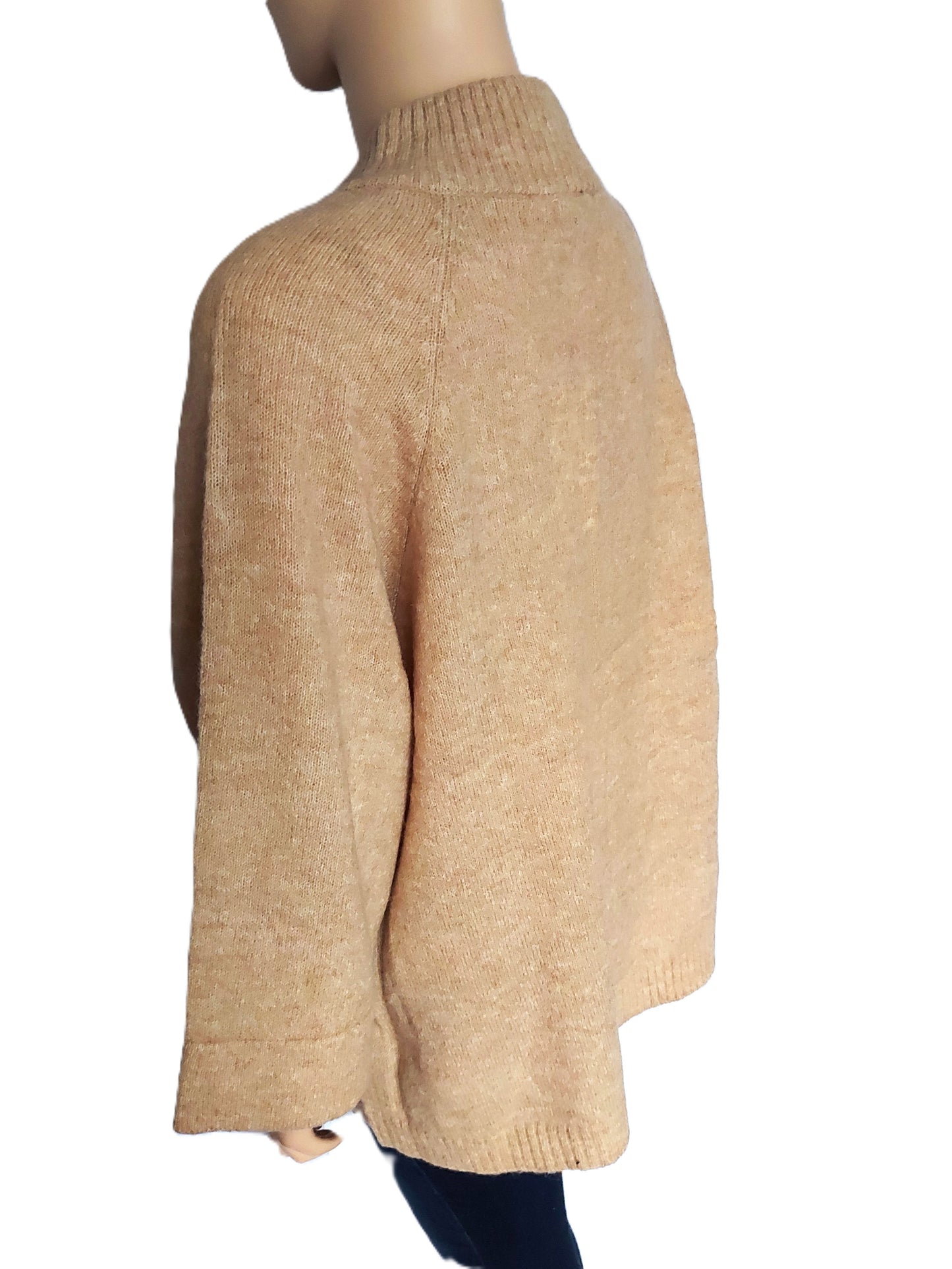 ,,B. copenhagen" minkštas, stilingas megztukas (XL-3XL).