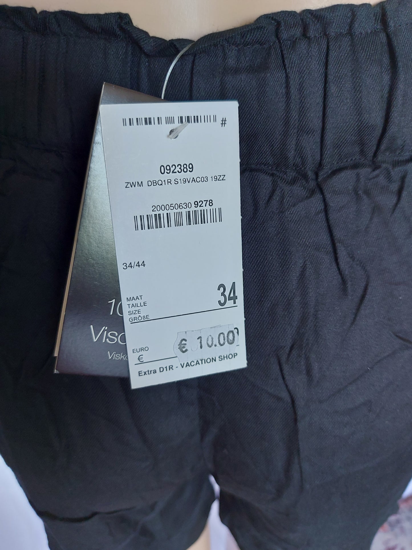 ,,JBC" viskoziniai šortai (34 dydis).