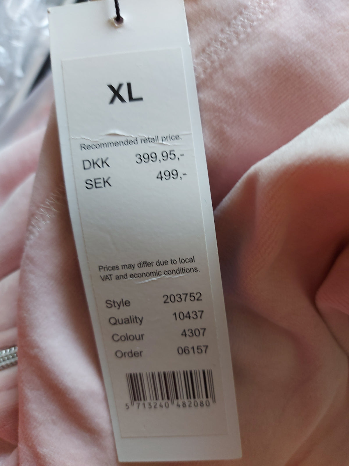 ,,Brandtex" veliūrinis laisvalaikio kostiumas (M-2XL dydis).