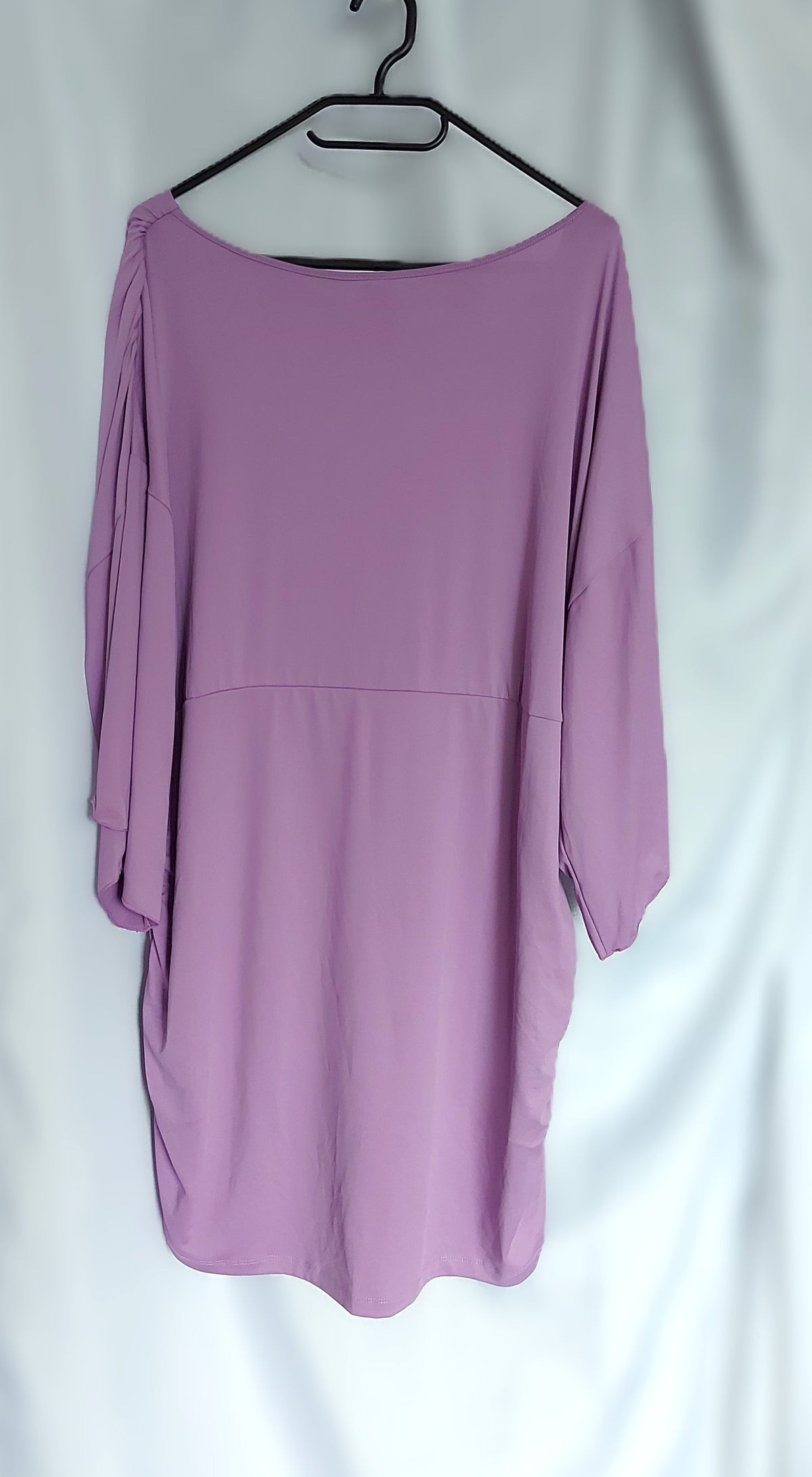 Suknutė-tunika  tampraus, gražaus trikotažo (2XL dydis).