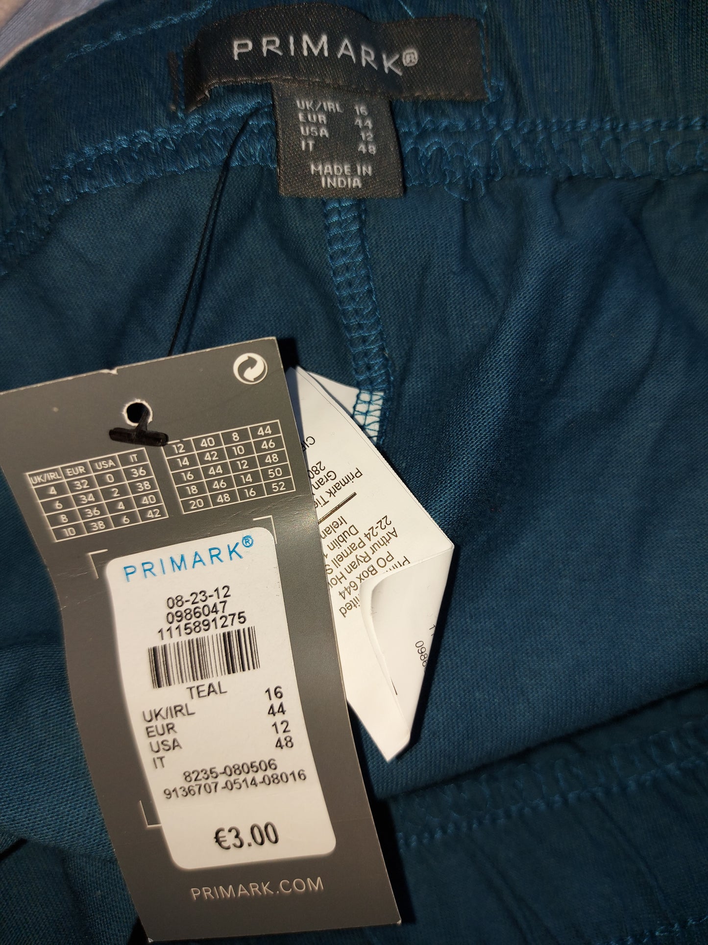 ,,Primark" šortai (44 dydis).