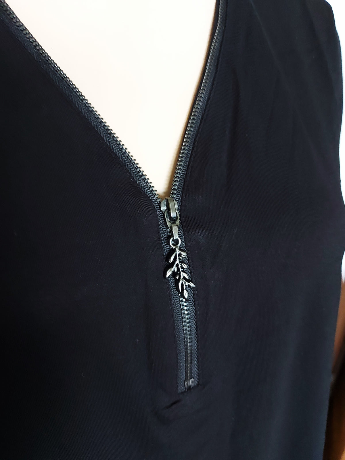,,SIGNATURE" trikotažinė palaidinė (M-XL dydis).