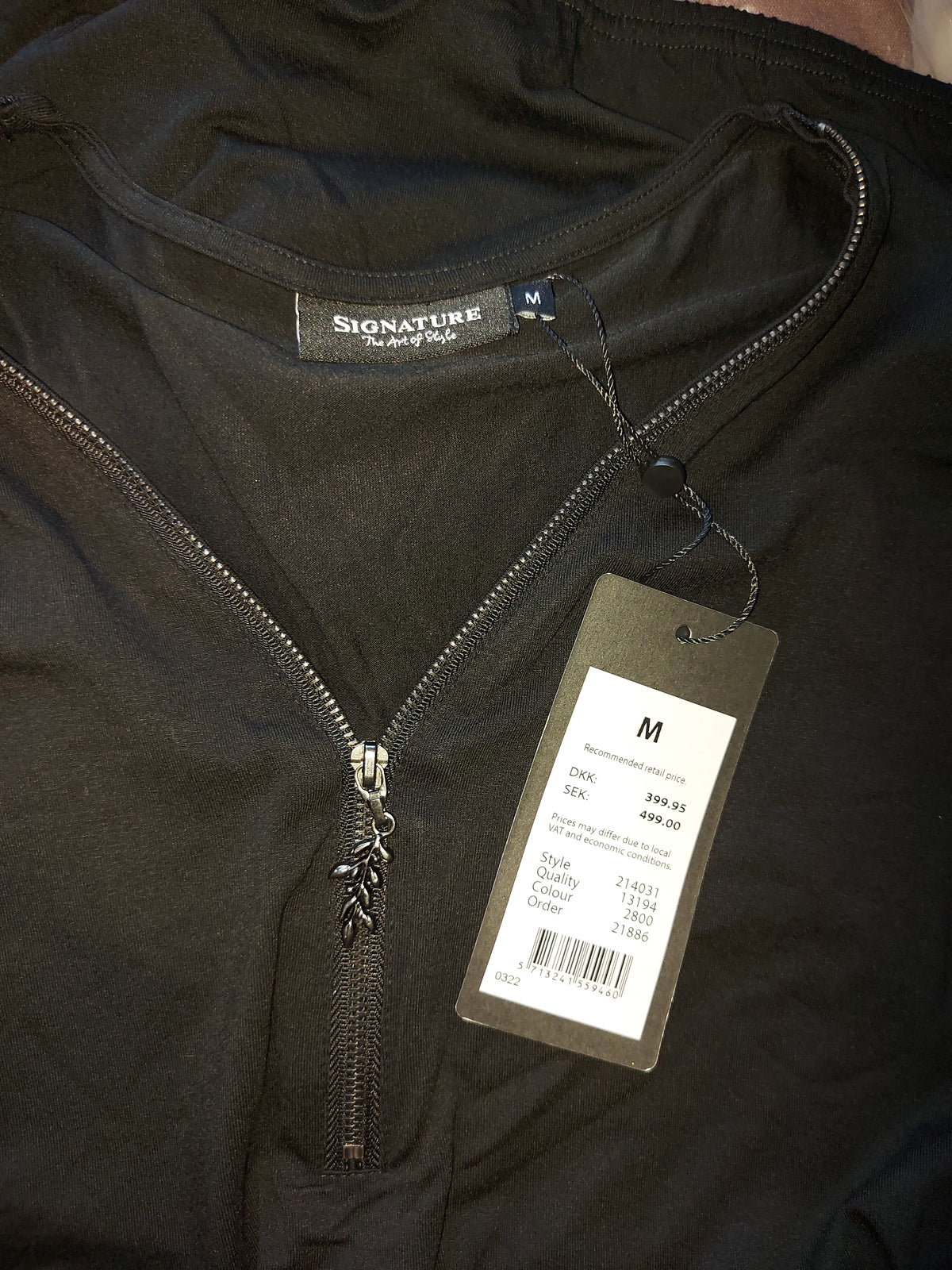 ,,SIGNATURE" trikotažinė palaidinė (M-XL dydis).