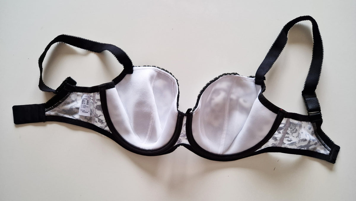,,FANTASIE" liemenėlė su lankeliais  pakietinimu 65G-I (tinka mažesniam dydžiui).