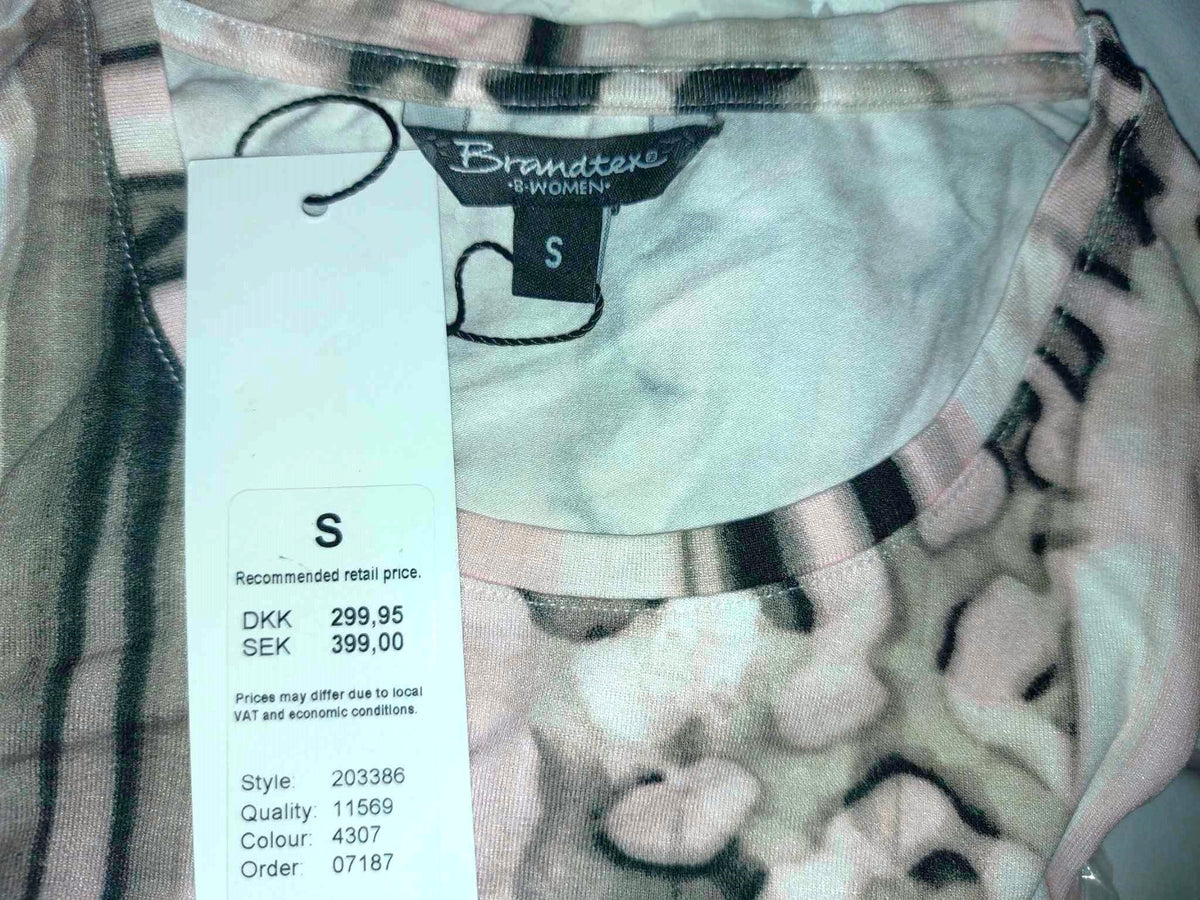 ,,Brandtex" minkšto, storesnio trikotažo palaidinė (S-L).