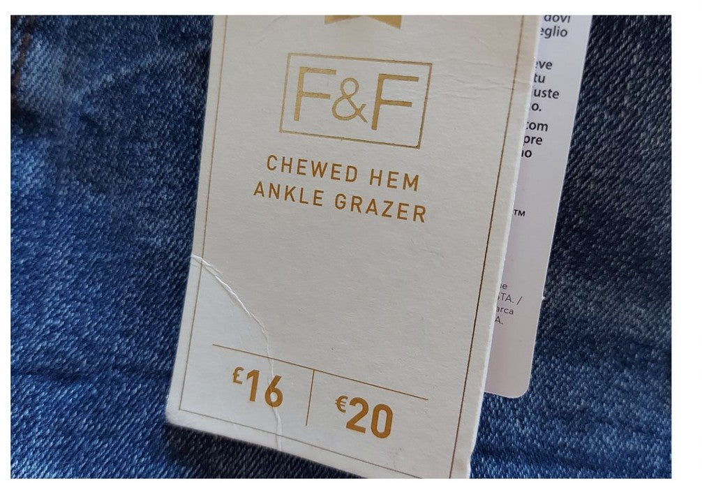 ,,F&F" siauri, plėšyti  džinsai (12R dydis).