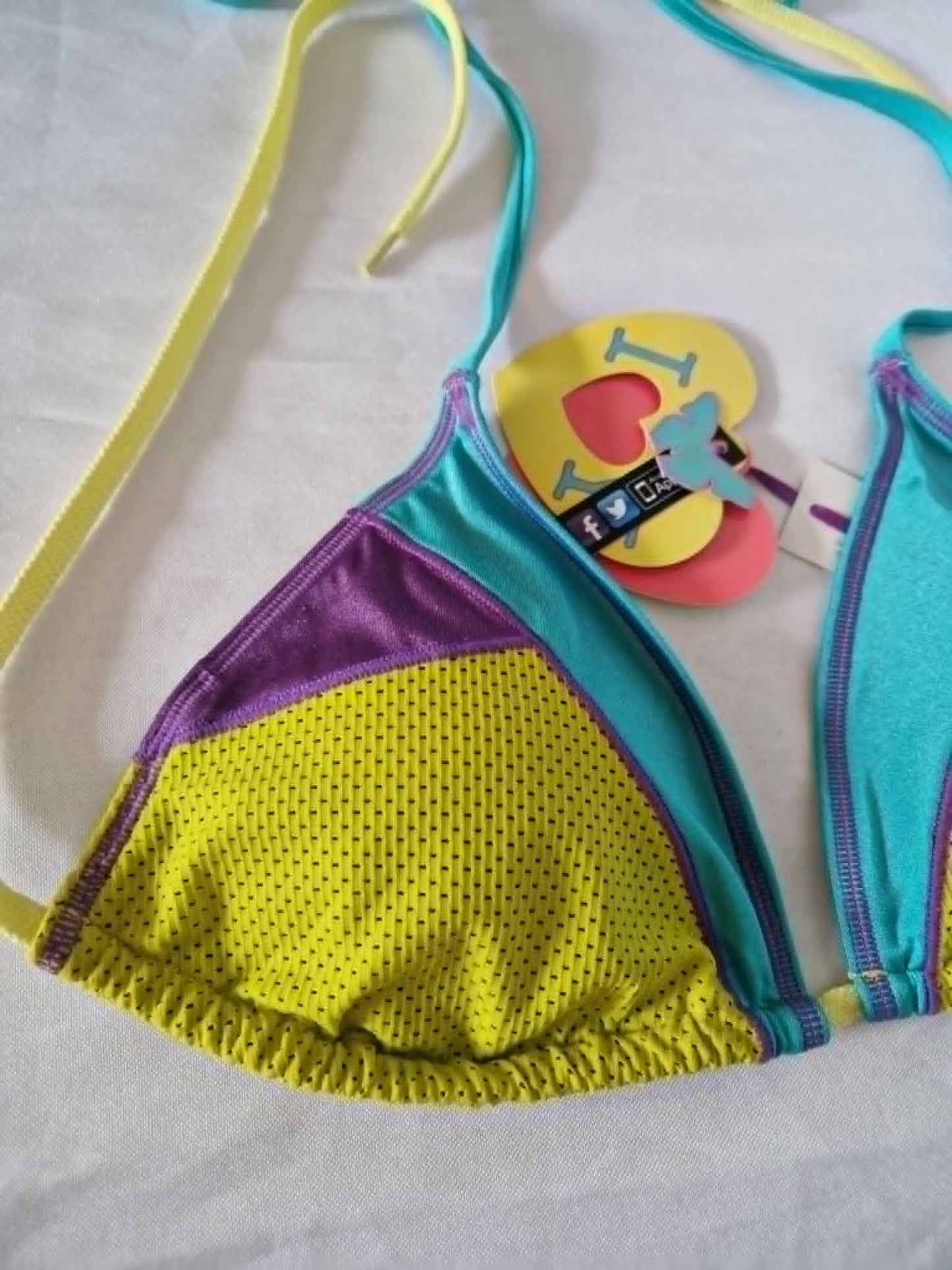 ,,Yamamay" maudymosi liemenėlė (75A-B dydis).