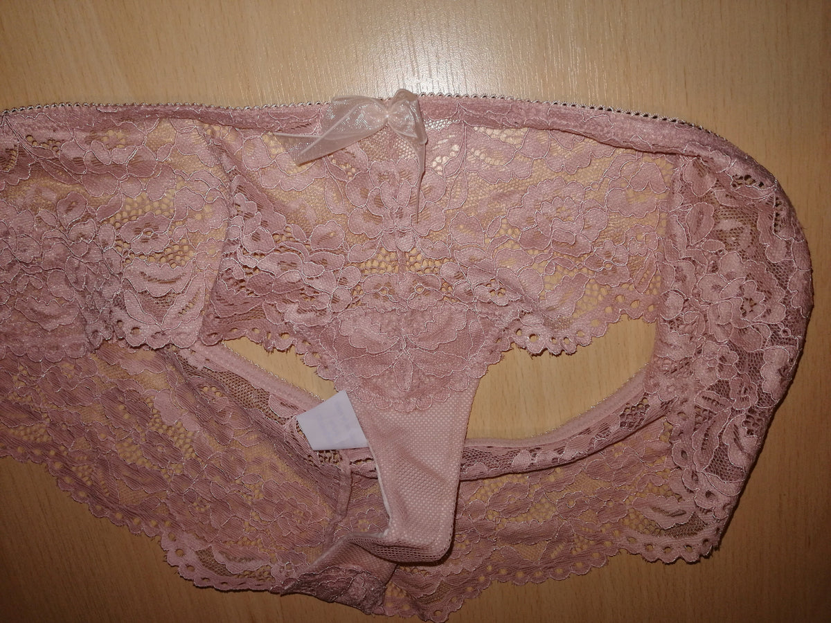 ,,Sample not for resale" kelnaitės ,,Brazilian" tipo (S-M dydis).