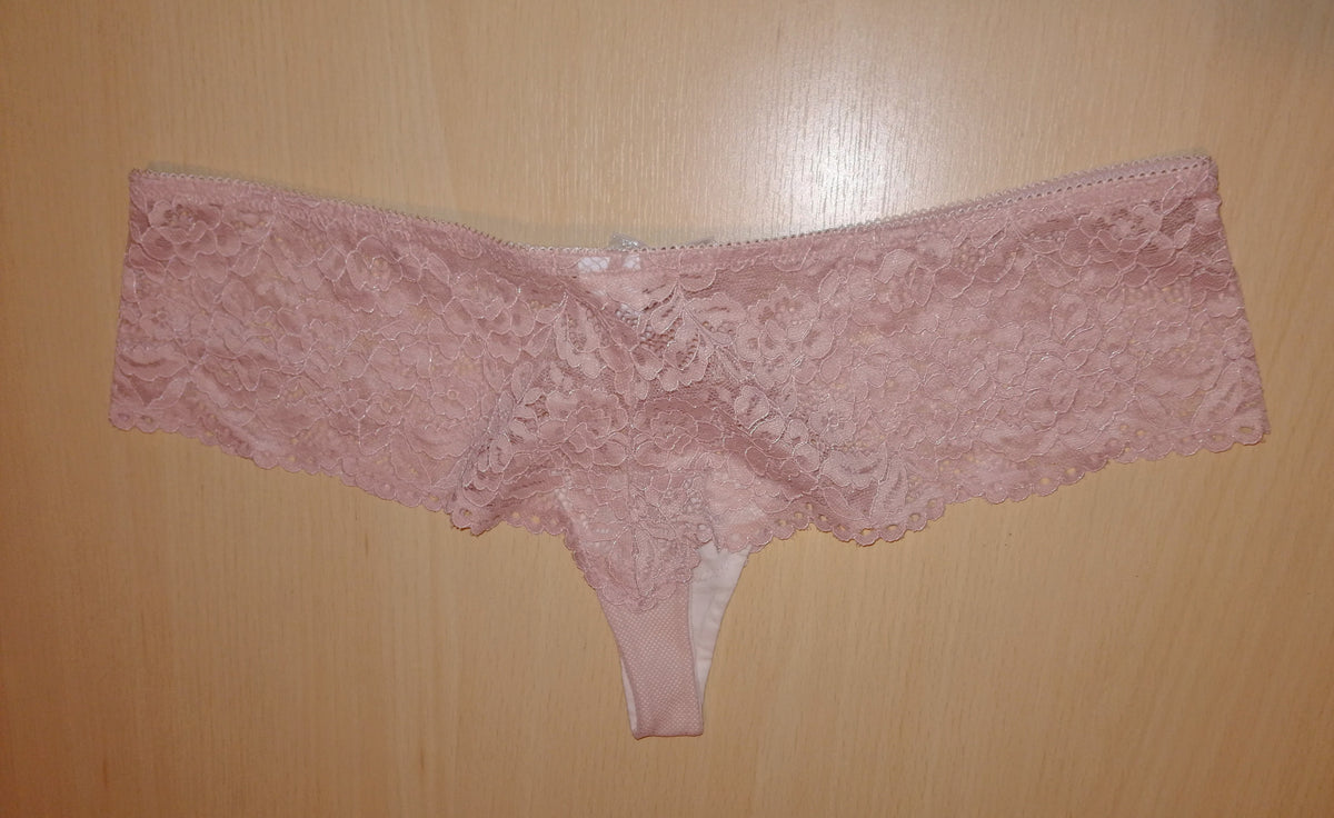 ,,Sample not for resale" kelnaitės ,,Brazilian" tipo (S-M dydis).
