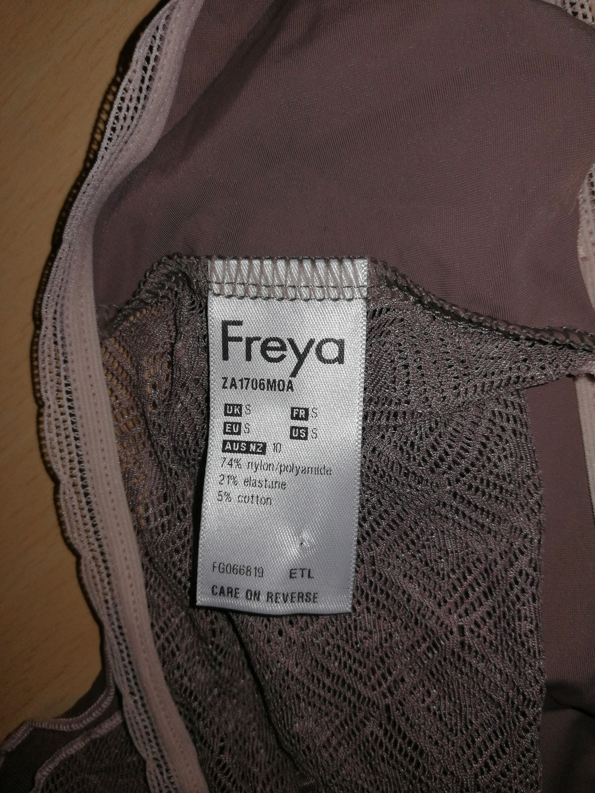 ,,FREYA" tamprios, patogios kelnaitės (S-L dydis).