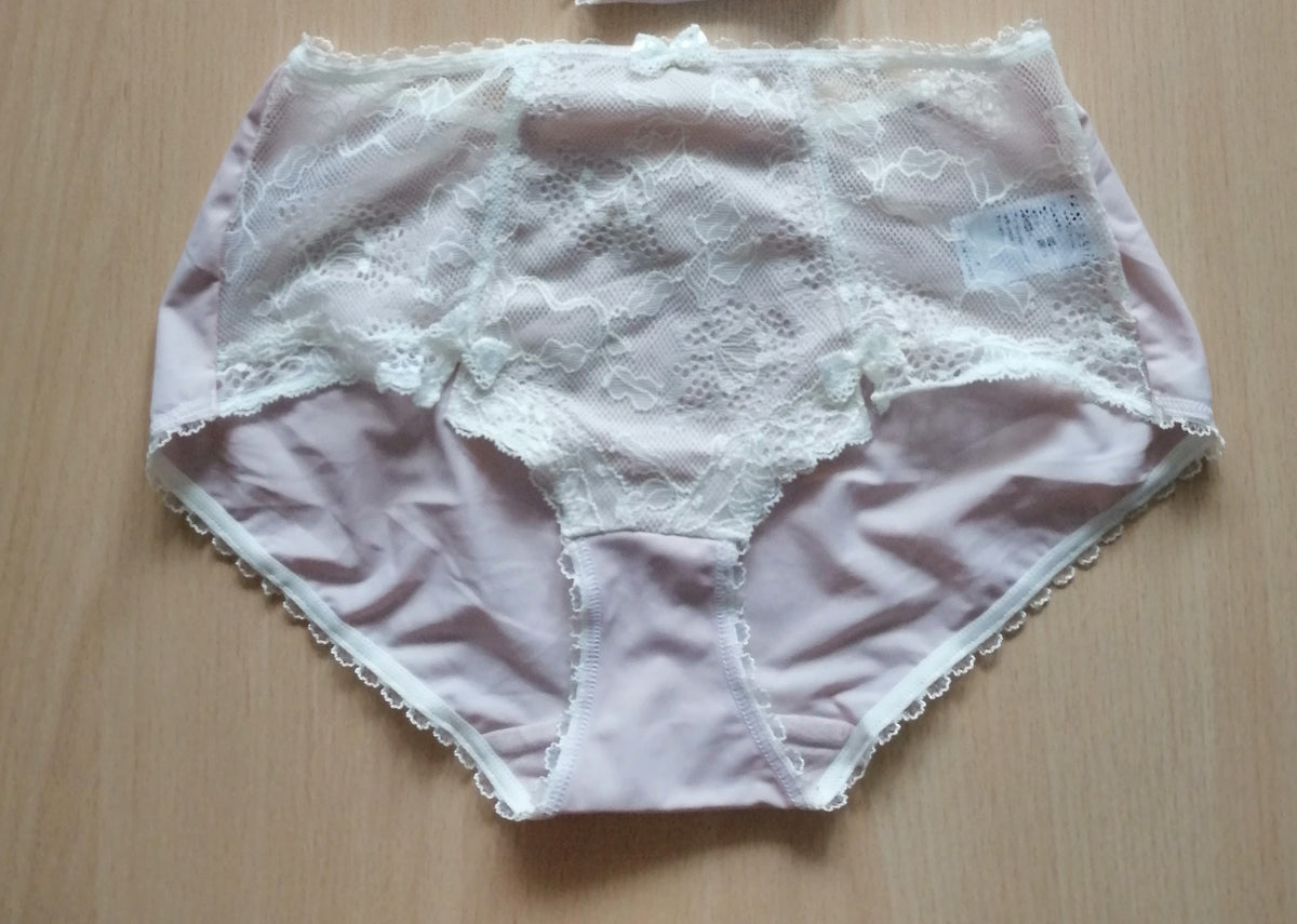 ,,FANTASIE" kelnaitės aukštesniu juosmeniu (XS dydis).
