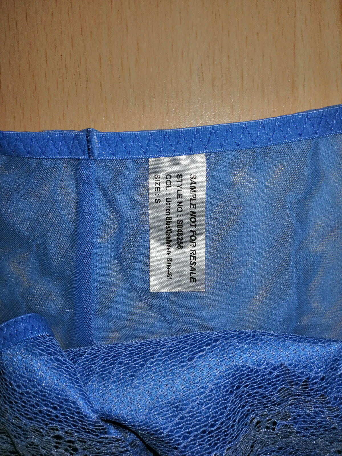 ,,Sample not for resale" patogios kelnaitės (S dydis).