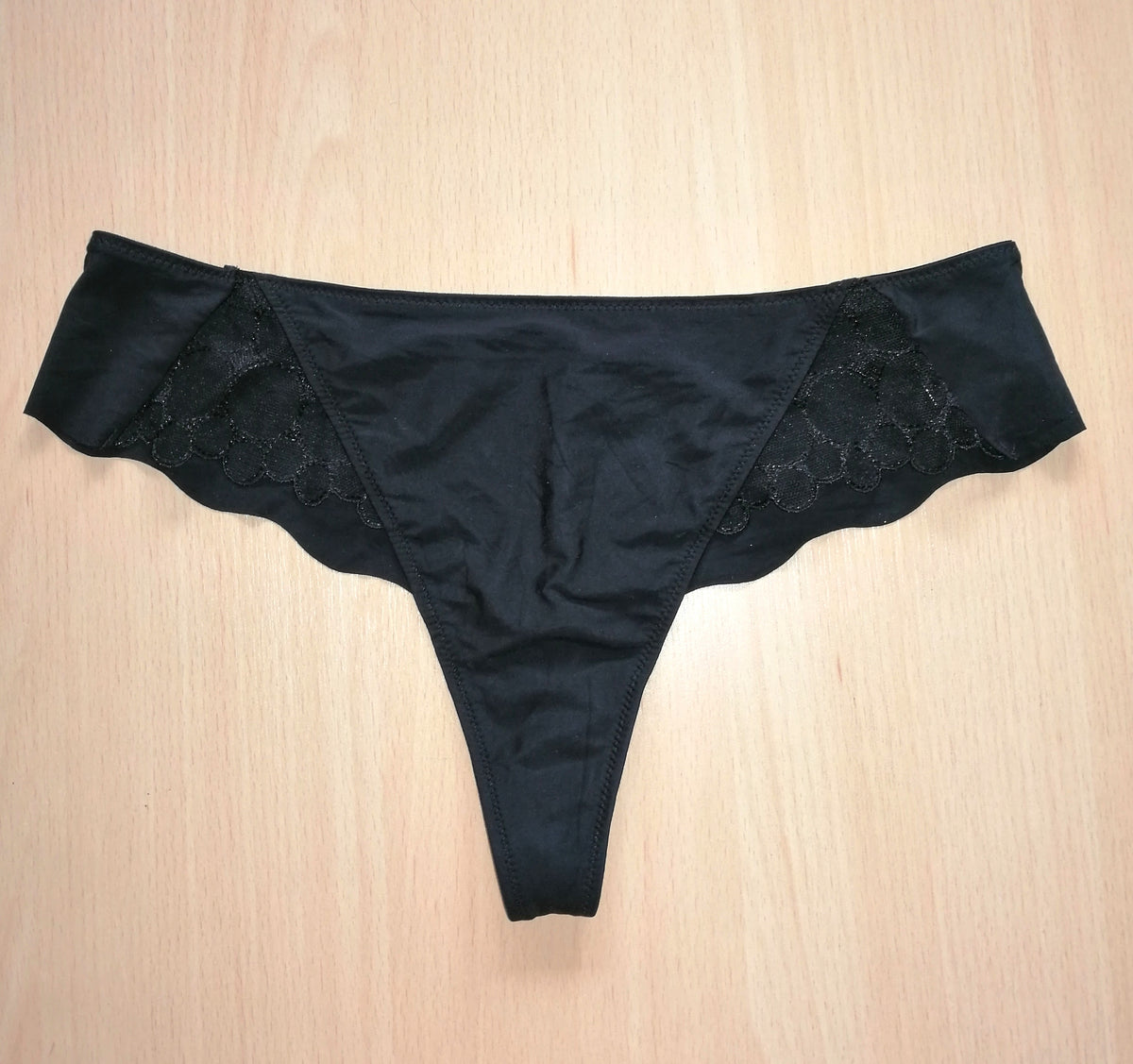 ,,FANTASIE" kelnaitės ,,Brazilian" tipo (S dydis).