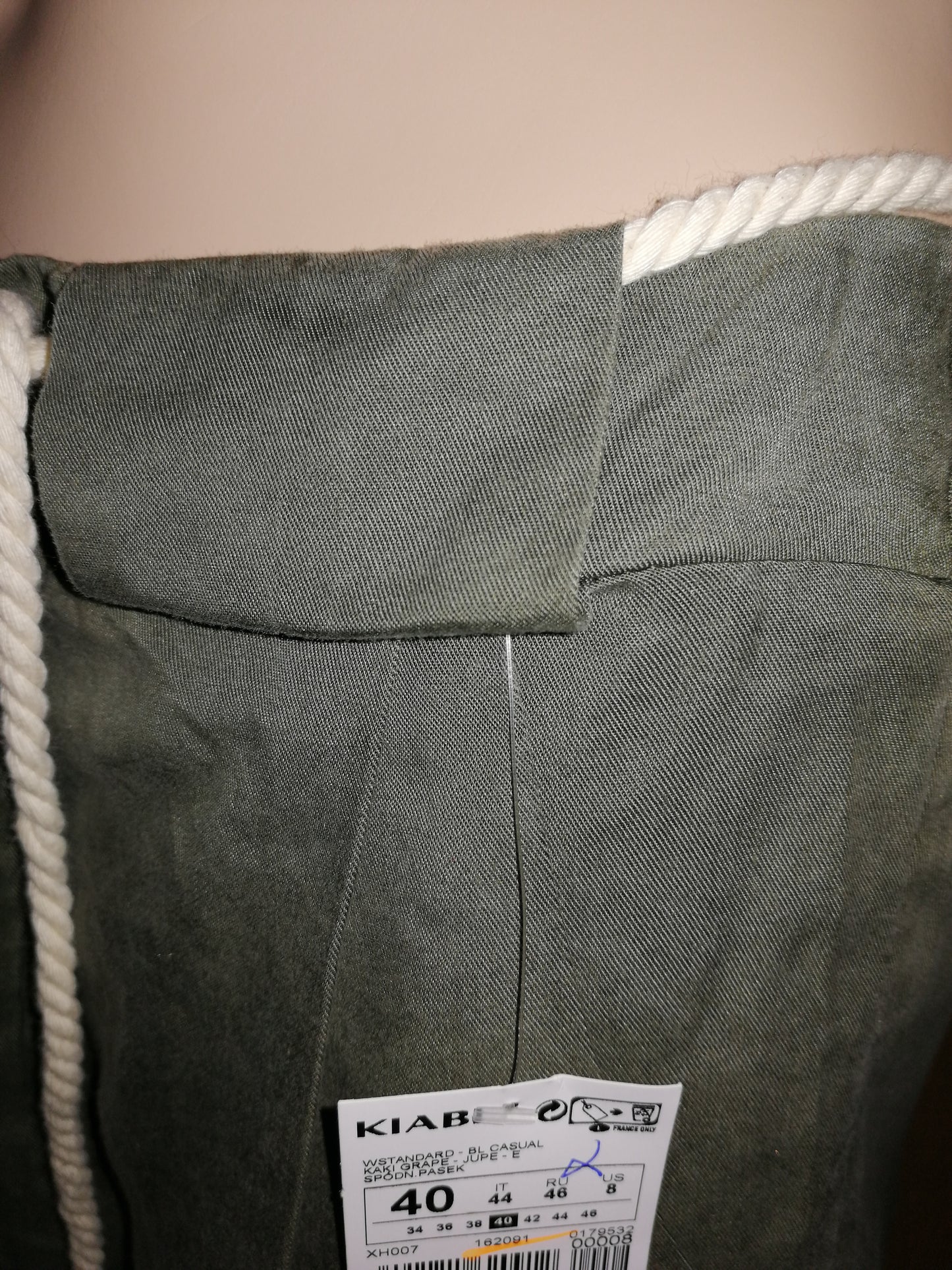 ,,KIABI" lengvas sijonukas su kišenem (40 dydis).