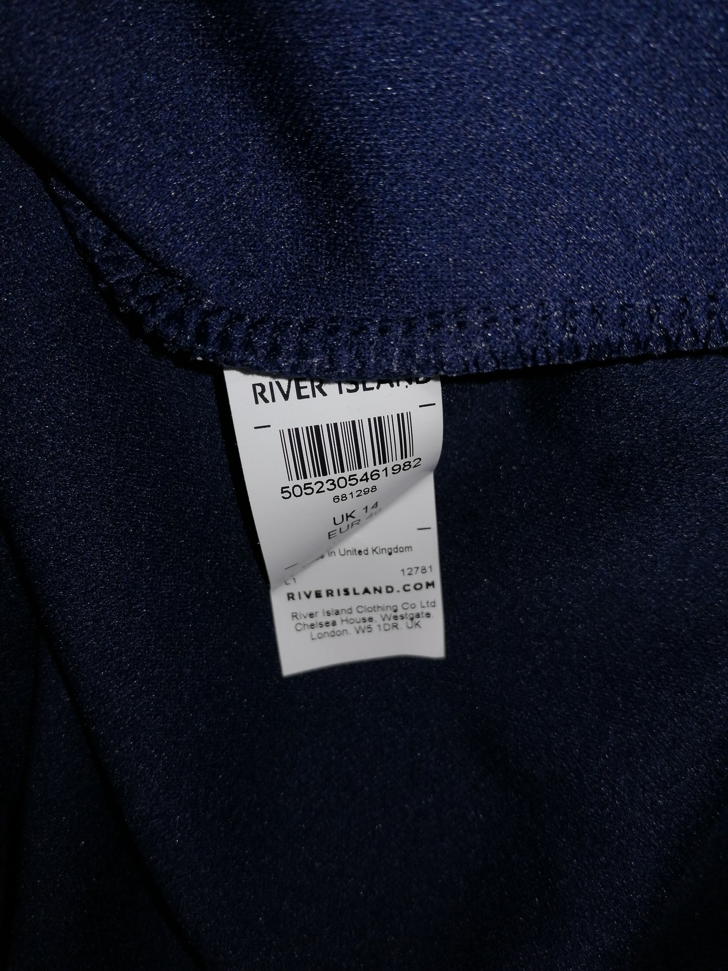 ,,RIVER ISLAND"  tampri suknutė (42 dydis).