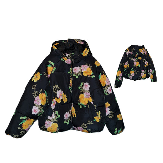 ,,Only" digsniuota striukė su kapišonu 46-48 dydžio.