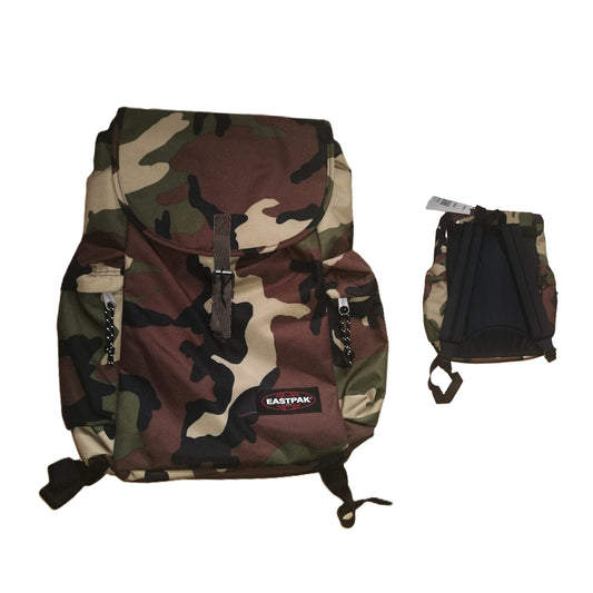 ,,EASTPAK" švediška kuprinė užsegama sagtimi ir su vieta kompiuteriui.