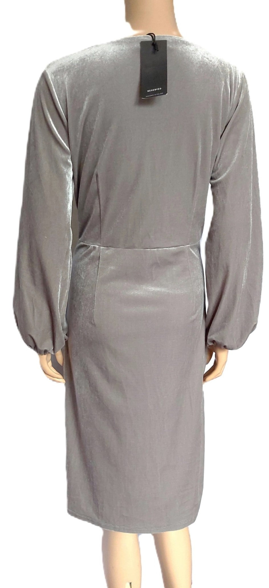 ,,RESERVED"  veliūrinė suknutė (L-XL)