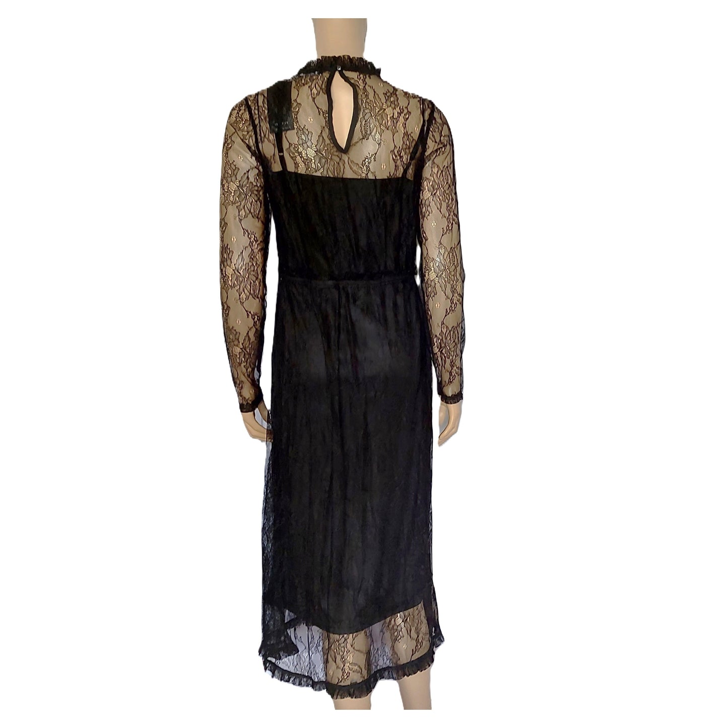 ,,RESERVED" suknutės su gipiūru (M-L).