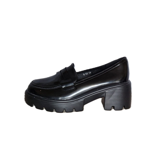 „Stephan“ lengvi platforminiai bateliai ant kulno (38 dydis).