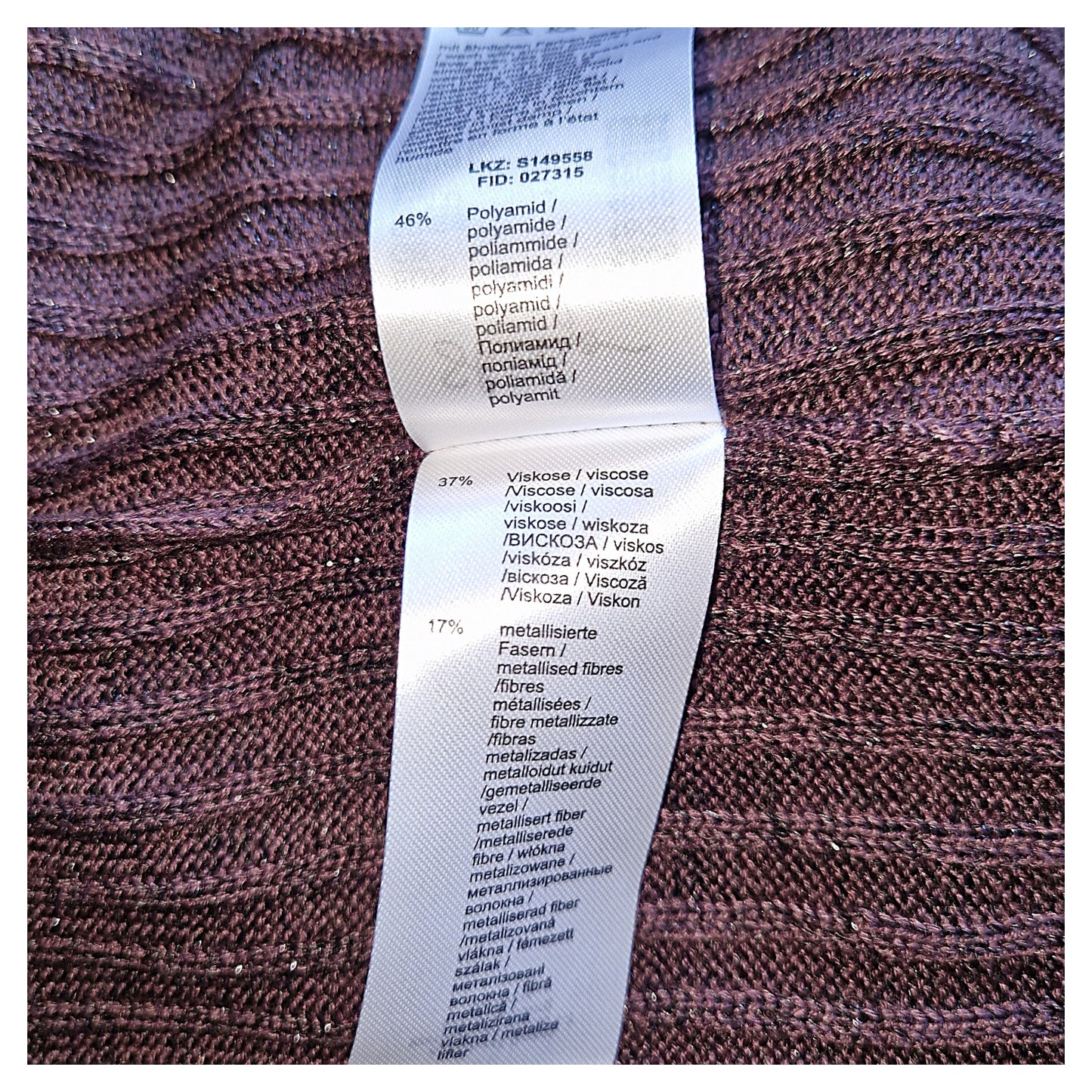 ,,Sheego" nestoras megztukas su subtiliu blizgiu (44-46 dydžio).