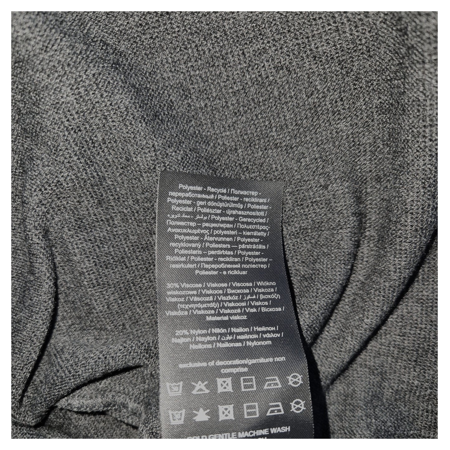 ,,ONLY" nestoras megztukas (50-52 dydžio).