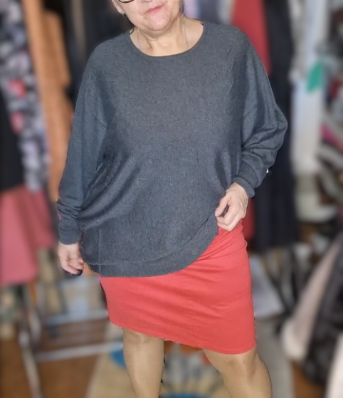 ,,ONLY" nestoras megztukas (50-52 dydžio).