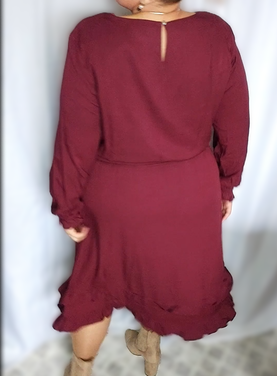 ,,SHEEGO" viskozinė suknutė (48 dydis).