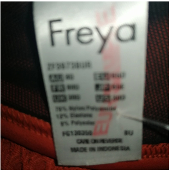 ,,FREYA" trijų dalių maudymosi kostiumėlis (S dydis).